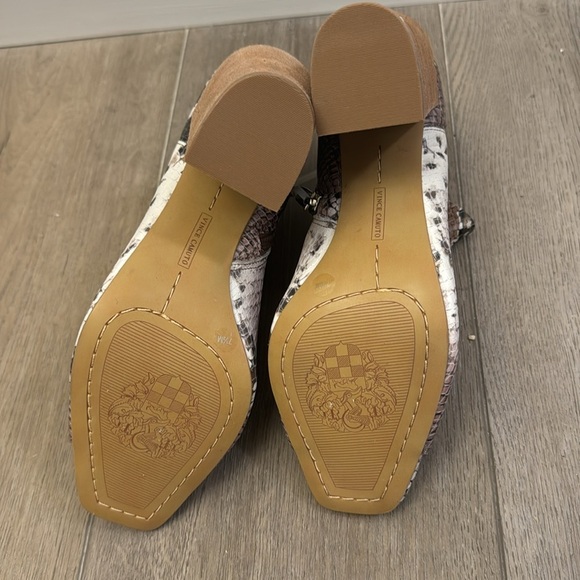 NEW! Vince Camuto Bronze Snake Print Fedrilla Open Toe Bootie - Size 7.5 - Picture 9 of 11